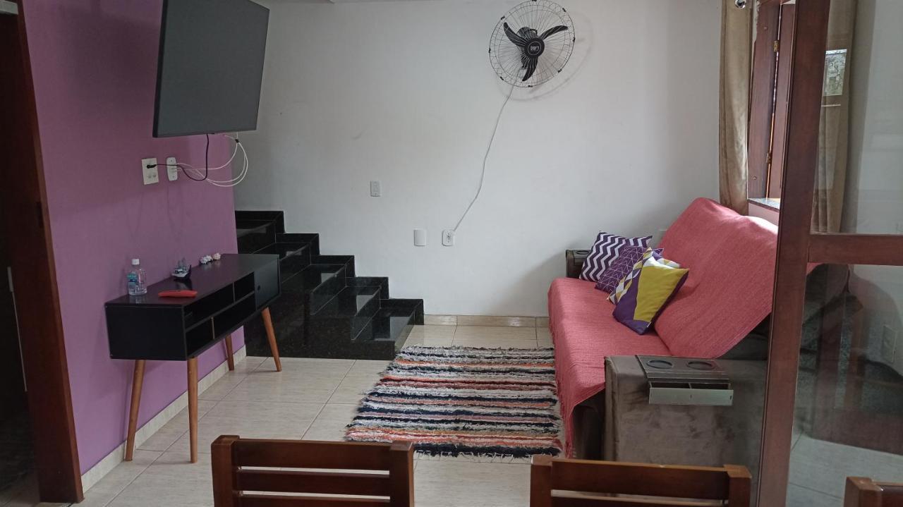 Casa Roxa Com Piscina Em Paraty