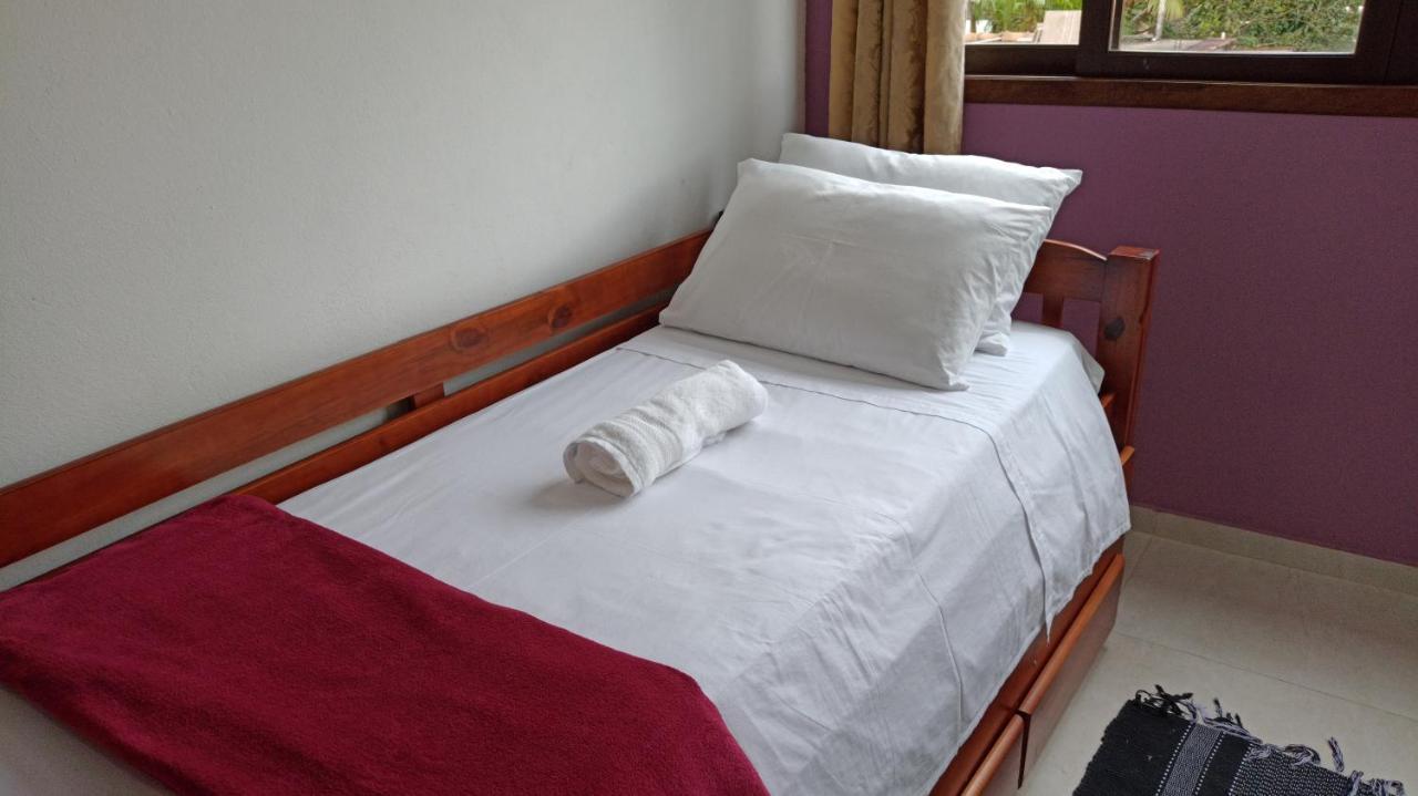 Holiday home Casa Roxa Com Piscina Em *